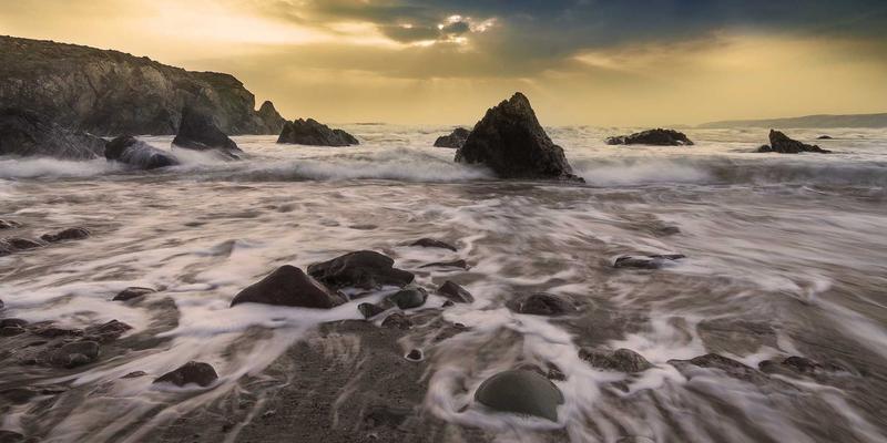 郑州不锈钢水箱定制全解析：从食品级板材到拉筋结构，打造安全耐用的储水系统
