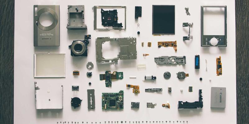 郑州不锈钢配电箱机柜加工核心：户外设备防雨防锈的结构设计与表面处理全解析