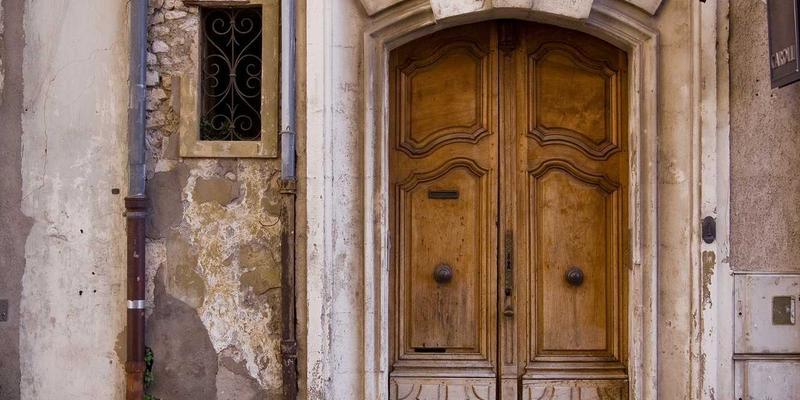 郑州不锈钢防盗网安装全攻略：选对管材板材，守护家的第一道防线