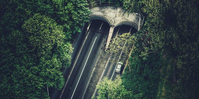 郑州商用厨房排烟系统核心工艺:不锈钢风管选材与焊接防漏全解析